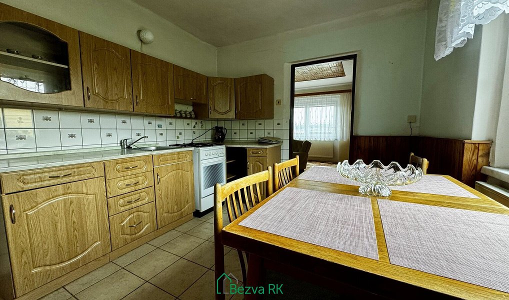 Prodej domu 275 m² s pozemkem 789 m², Zbiroh – náhled fotky 2
