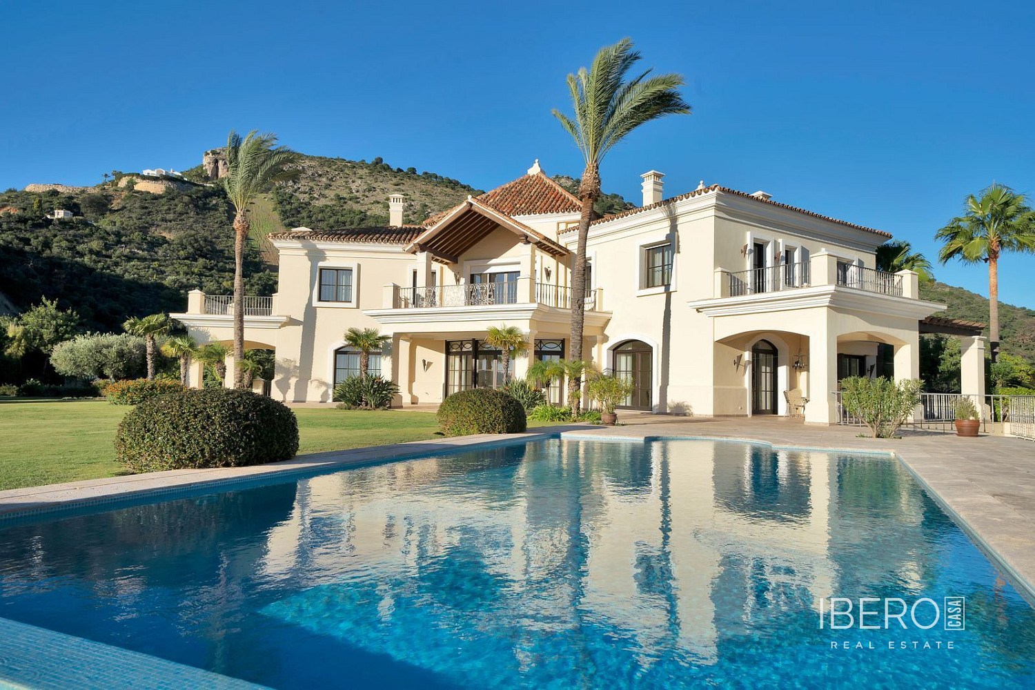 Prodej domu 720 m² s pozemkem 5 008 m²