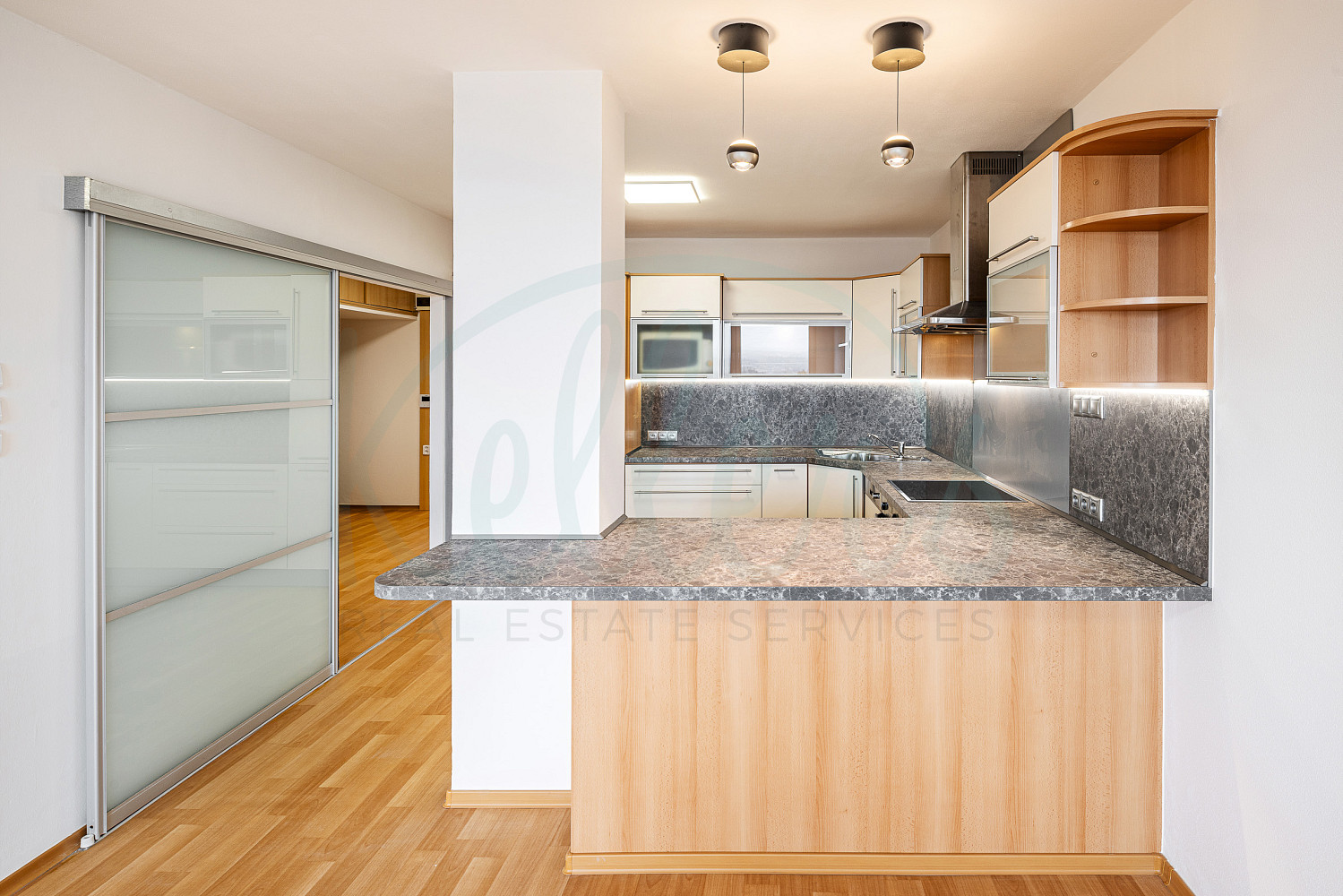 Pronájem bytu 3+kk 93 m² — photo 3