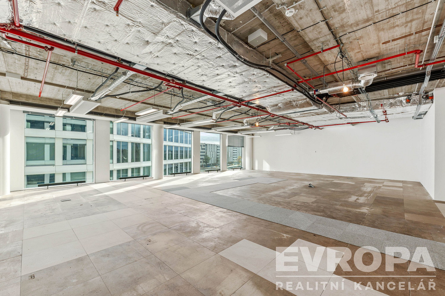 Pronájem kanceláře 171 m² – fotografie 4