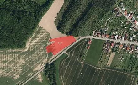 Prodej pole 7 738 m², Zlín - Velíková