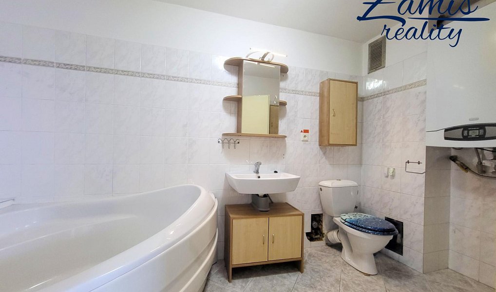 Prodej domu 400 m² s pozemkem 201 m², Kladno – náhled fotky 4