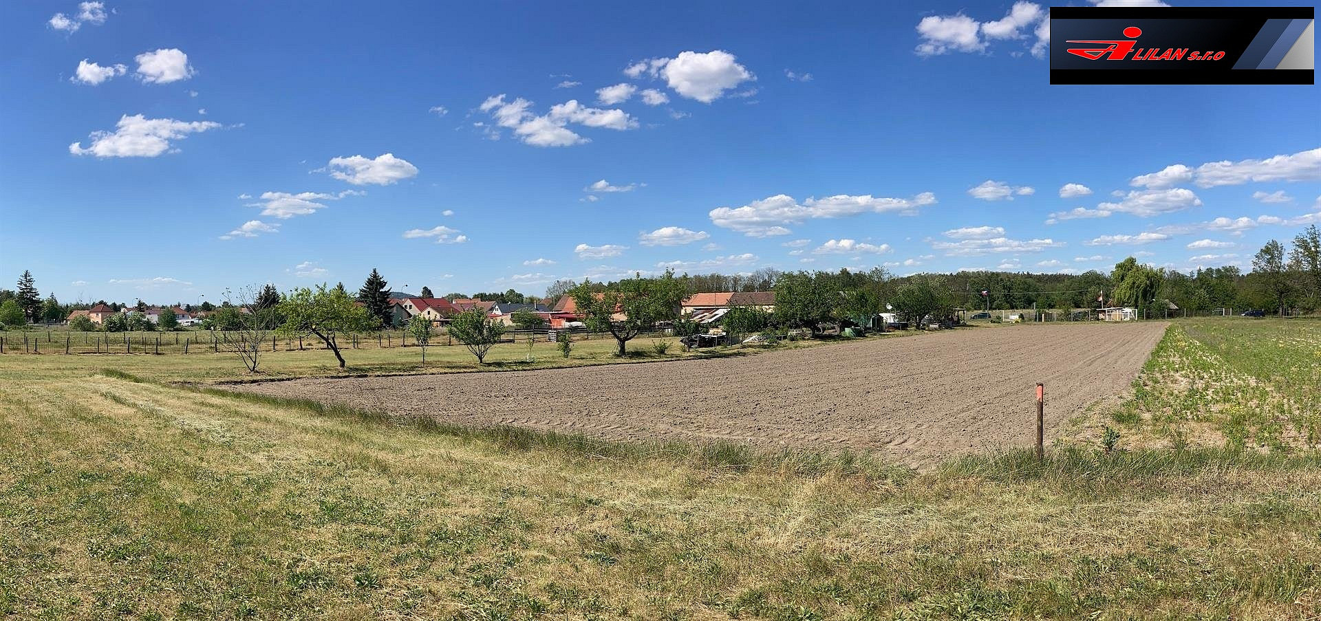 Prodej stavebního pozemku 2 600 m² – fotografie 3