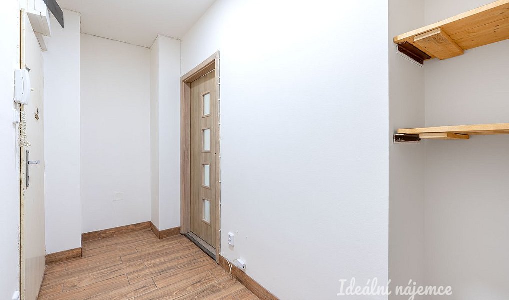 Pronájem bytu 2+kk 41 m², Praha – náhled fotky 4