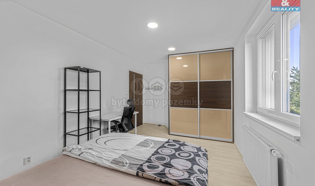 Prodej domu 206 m² s pozemkem 501 m², Vestec – náhled fotky 30