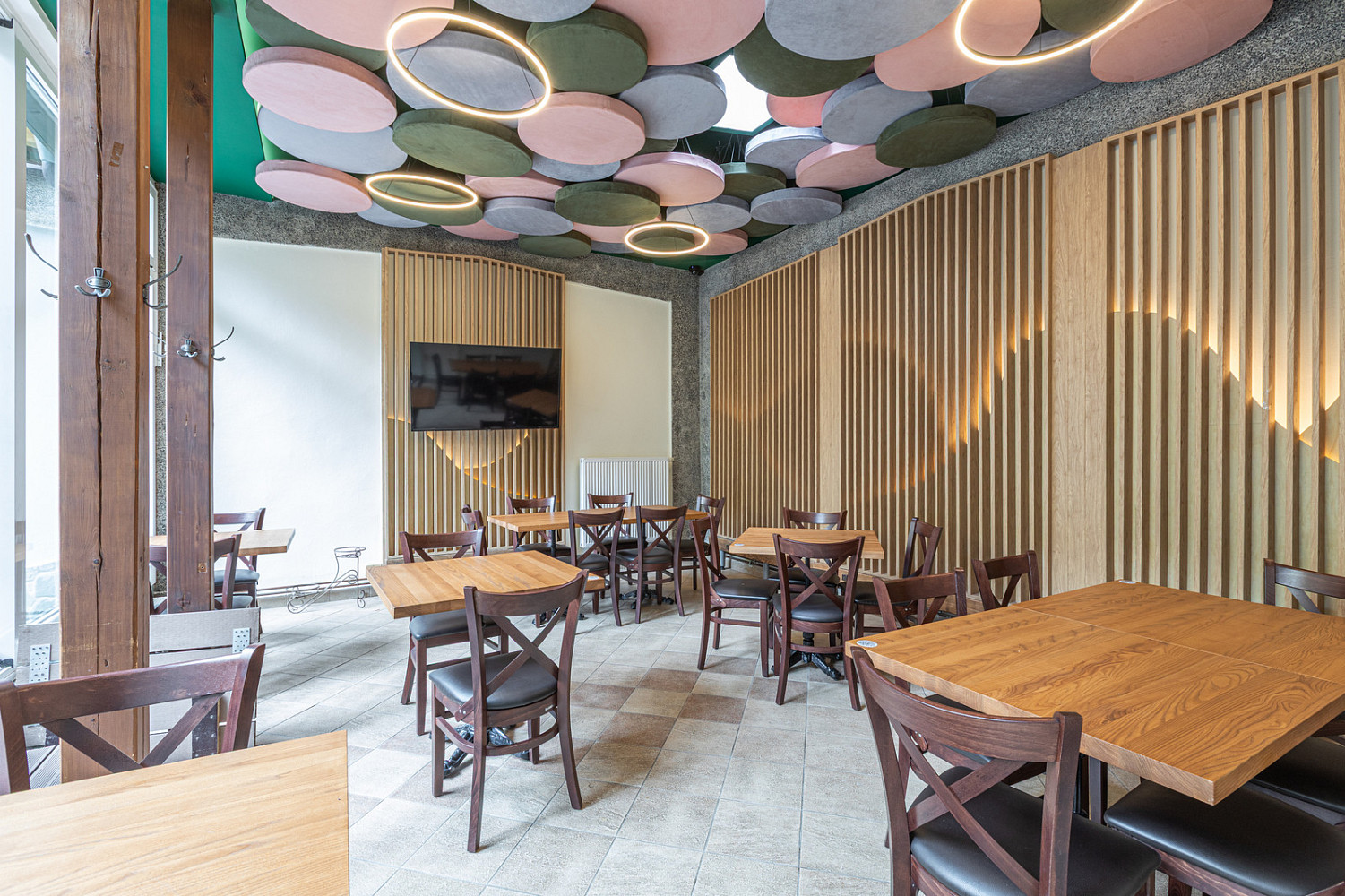Pronájem restaurace 297 m² — photo 2