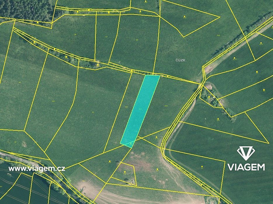 Prodej pole 679 m² – pohled 3