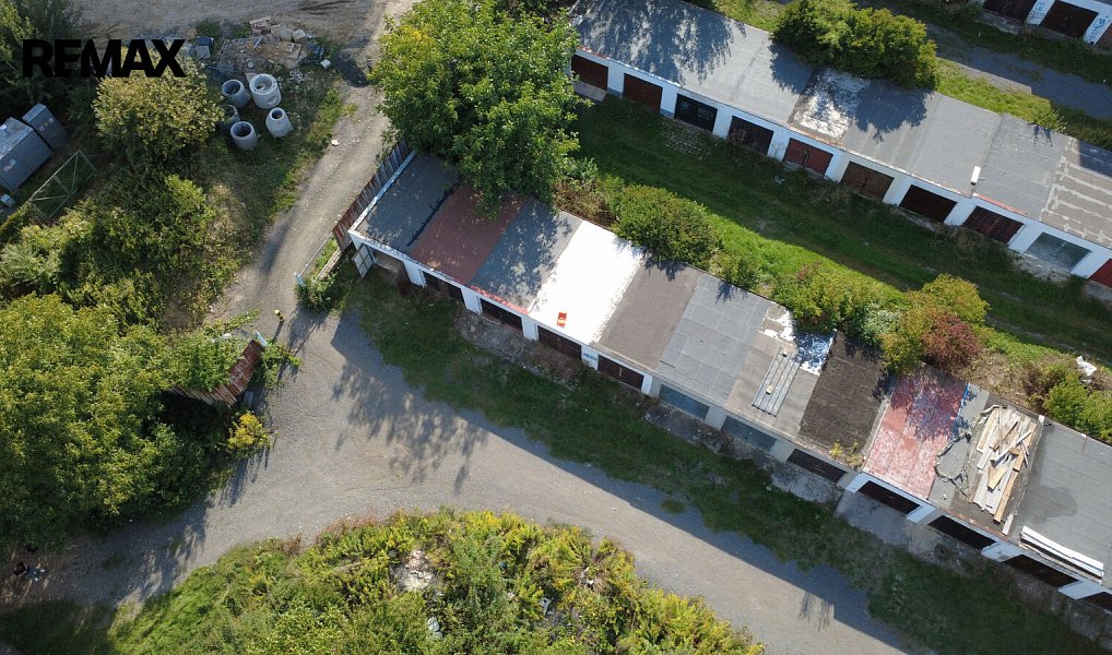 Prodej zděné garáže 21 m2 - Praha 9, Kbely, u Železnobrodské ulice parkování, sklad i investice, Praha – náhled fotky 8