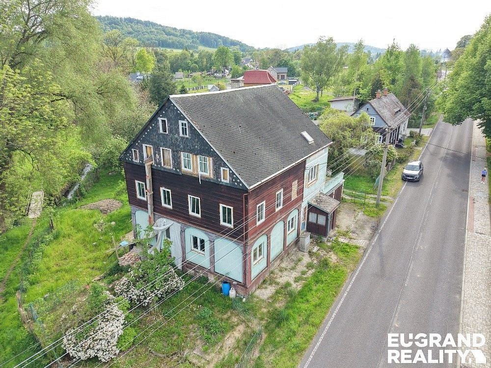 Prodej domu 280 m² s pozemkem 1 048 m² – fotografie 2