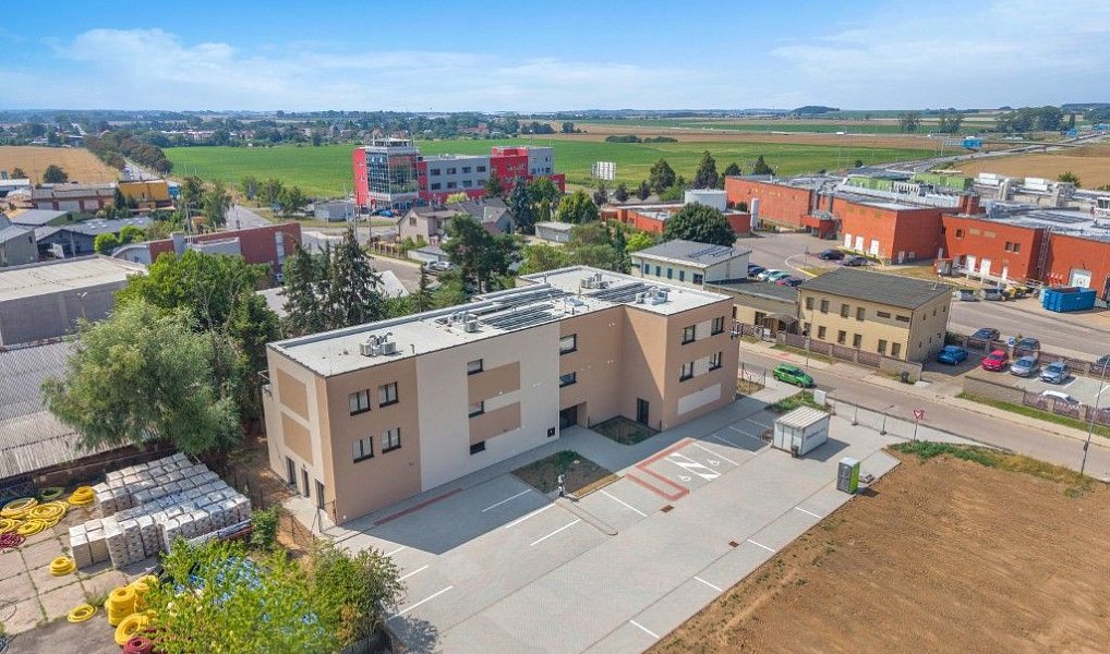 Pronájem bytu 3+1 188 m², Hradec Králové – náhled fotky 26