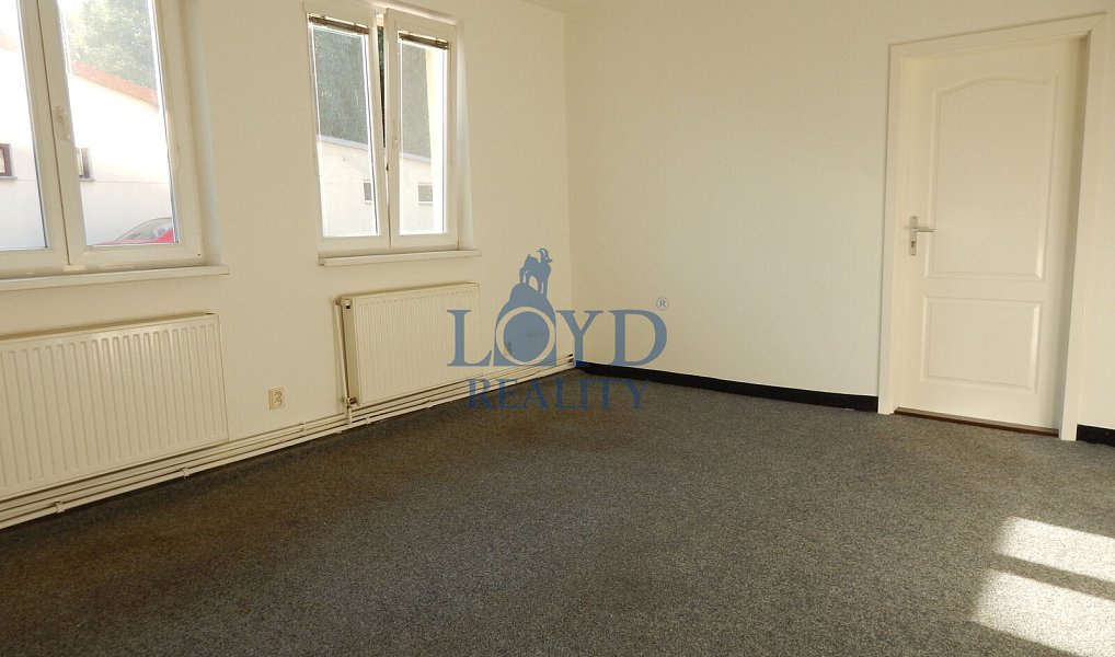 Pronájem kanceláře 21 m², Karlovy Vary – náhled fotky 3