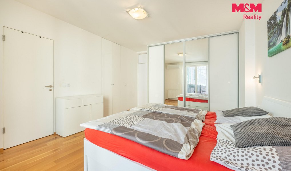 Pronájem bytu 2+kk 64 m², Praha – náhled fotky 4
