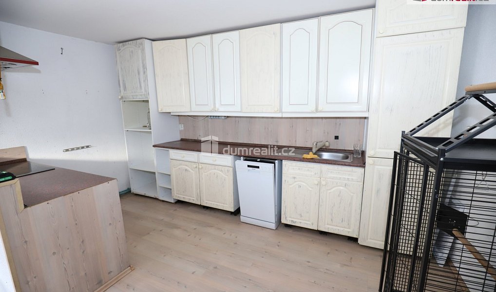 Prodej domu 180 m² s pozemkem 1 242 m², Šindelová – náhled fotky 7