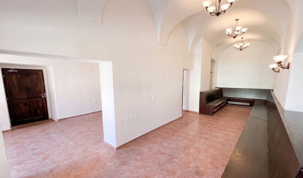 Pronájem obchodních prostor 94 m², Hradec Králové – náhled fotky 2