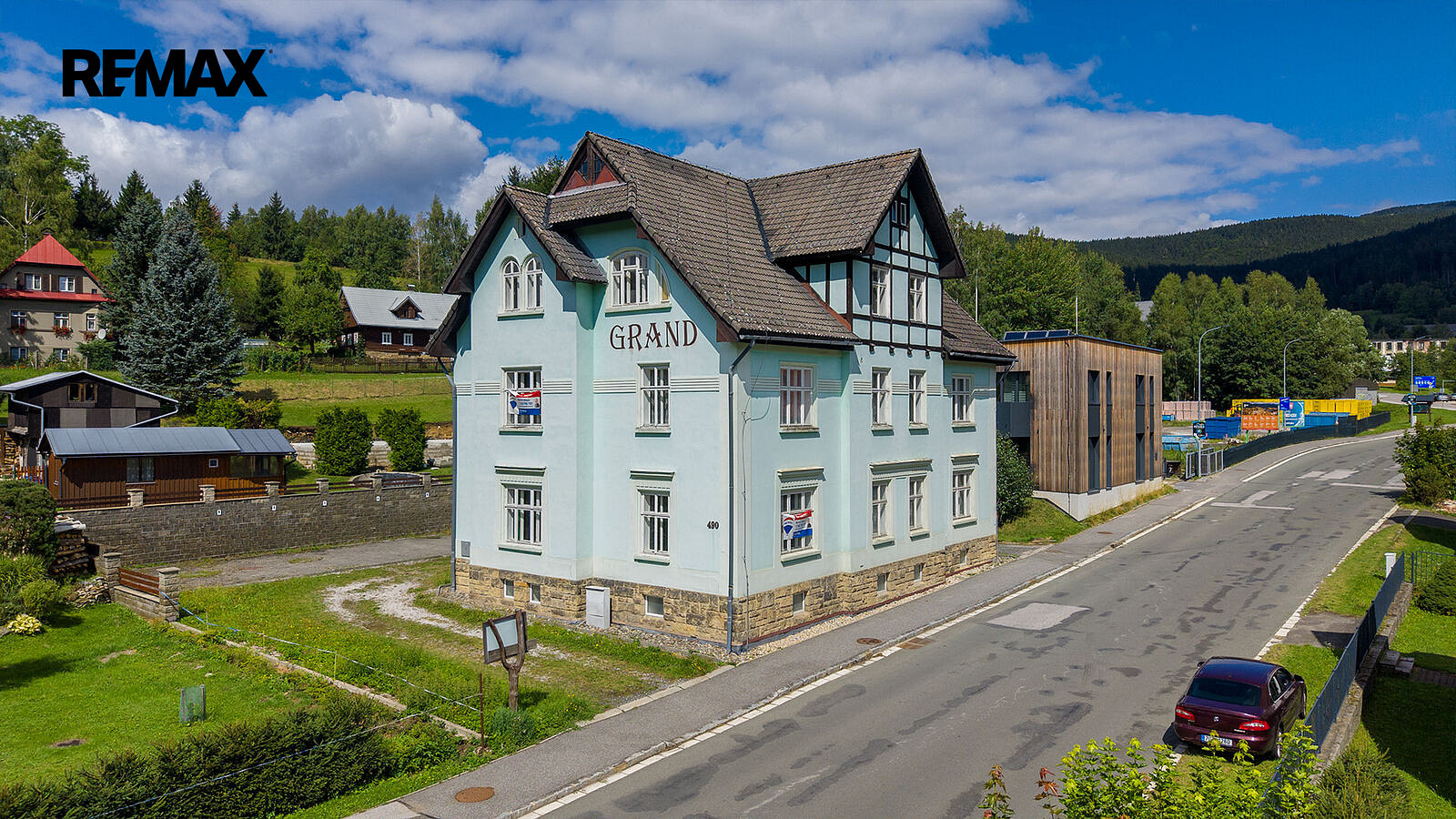 Prodej nájemního domu, činžáku 700 m²