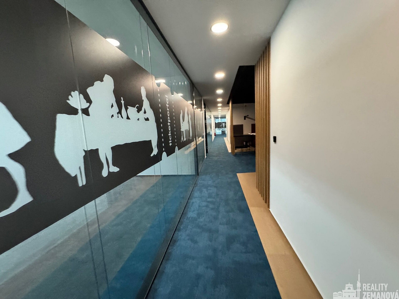 Reprezentativní zrekonstruovaný kancelářský celek 740 m² (lze přidat 310m²), M A – pohled 3
