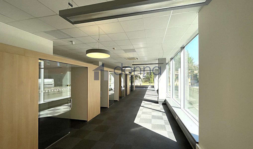 Pronájem obchodních prostor 194 m², Praha – náhled fotky 3