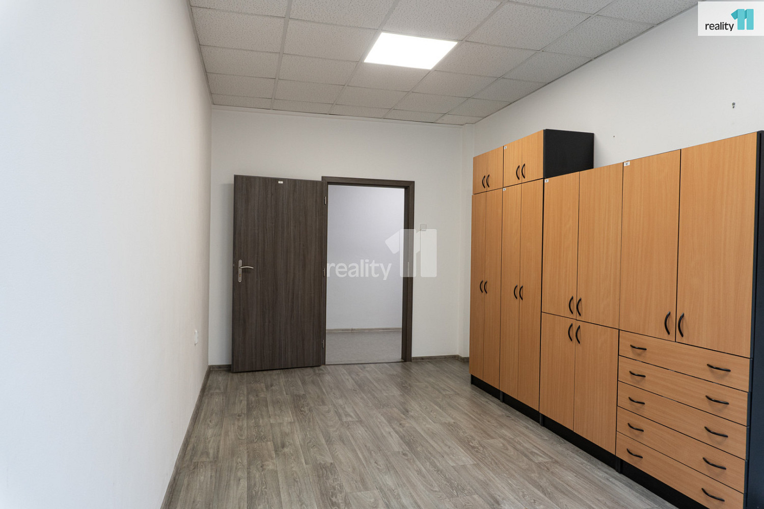 Pronájem kanceláře 18 m² — photo 2