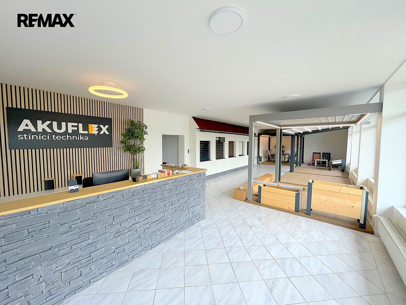 Prodej obchodních prostor 337 m² – fotografie 3