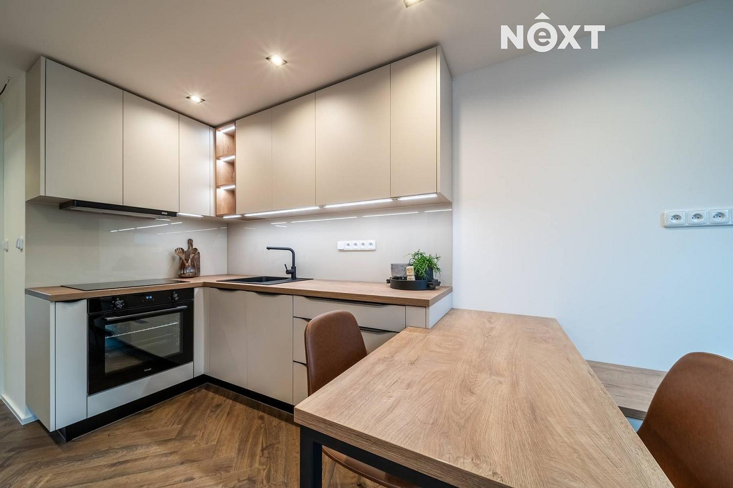 Pronájem bytu 2+kk 46 m² – pohled 3