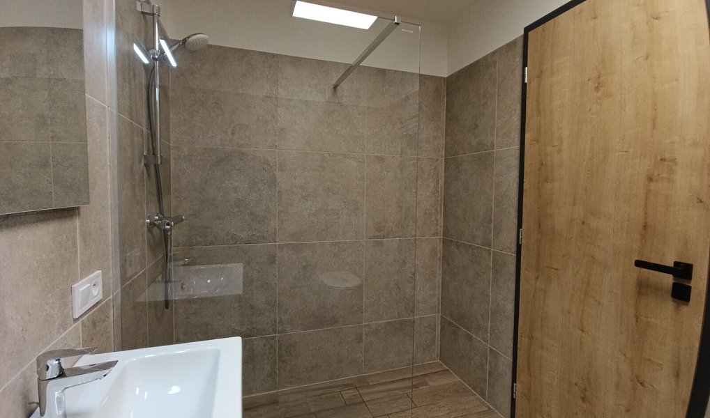 Pronájem bytu 3+kk 72 m², Bystřany – náhled fotky 18