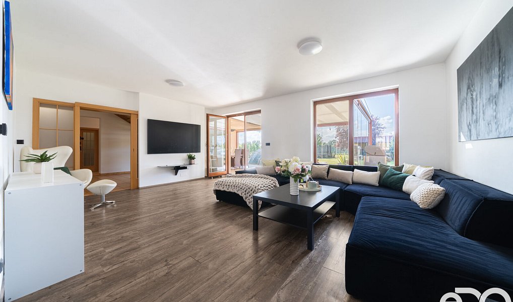 Prodej domu 340 m² s pozemkem 970 m², Kosořice – náhled fotky 12