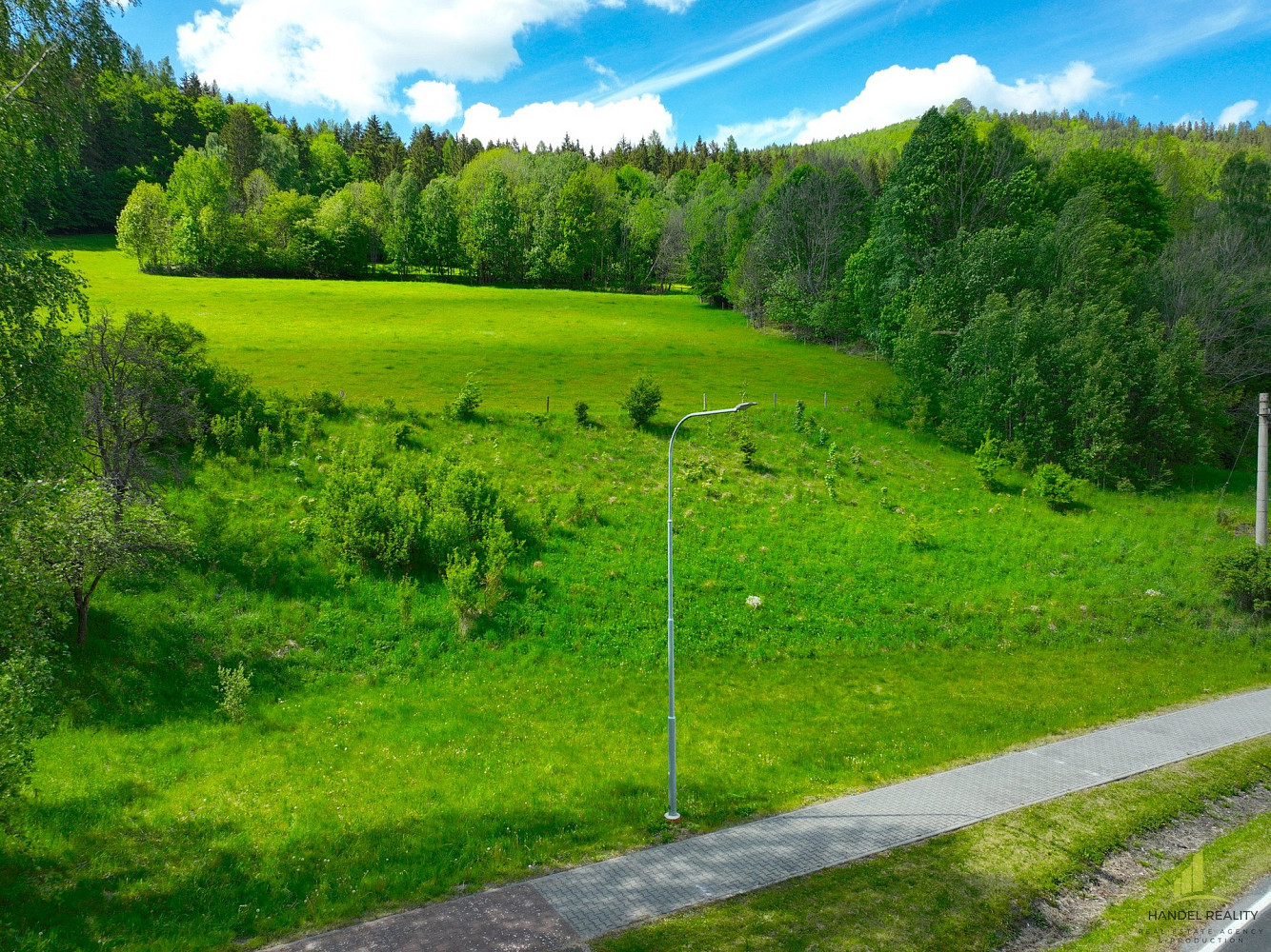 Prodej komerčního pozemku 2 717 m² – fotografie 2