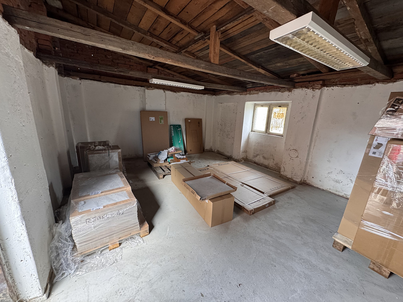Pronájem garáže o velikosti 25 m2 — photo 2