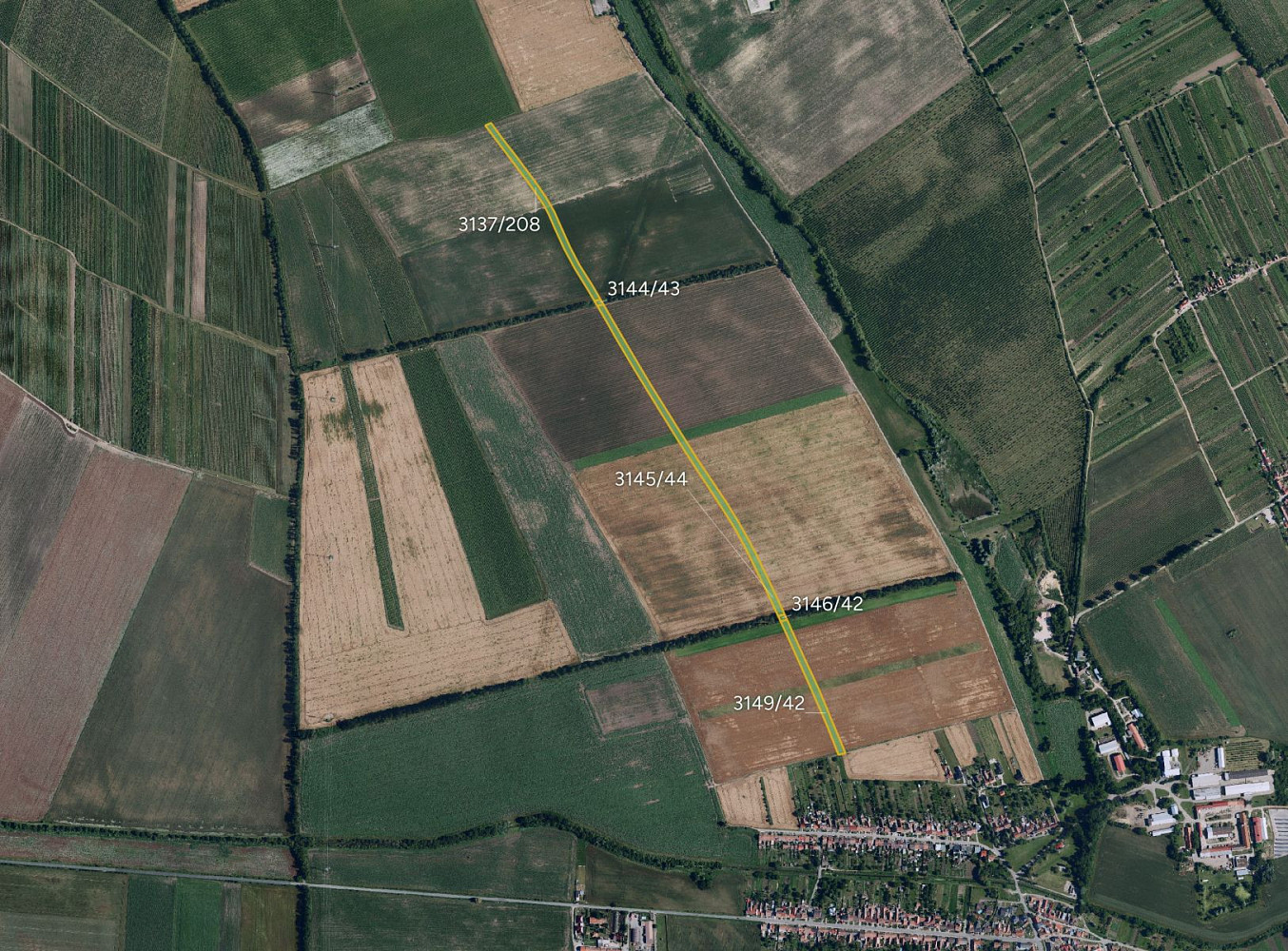 Prodej pole 11 877 m²