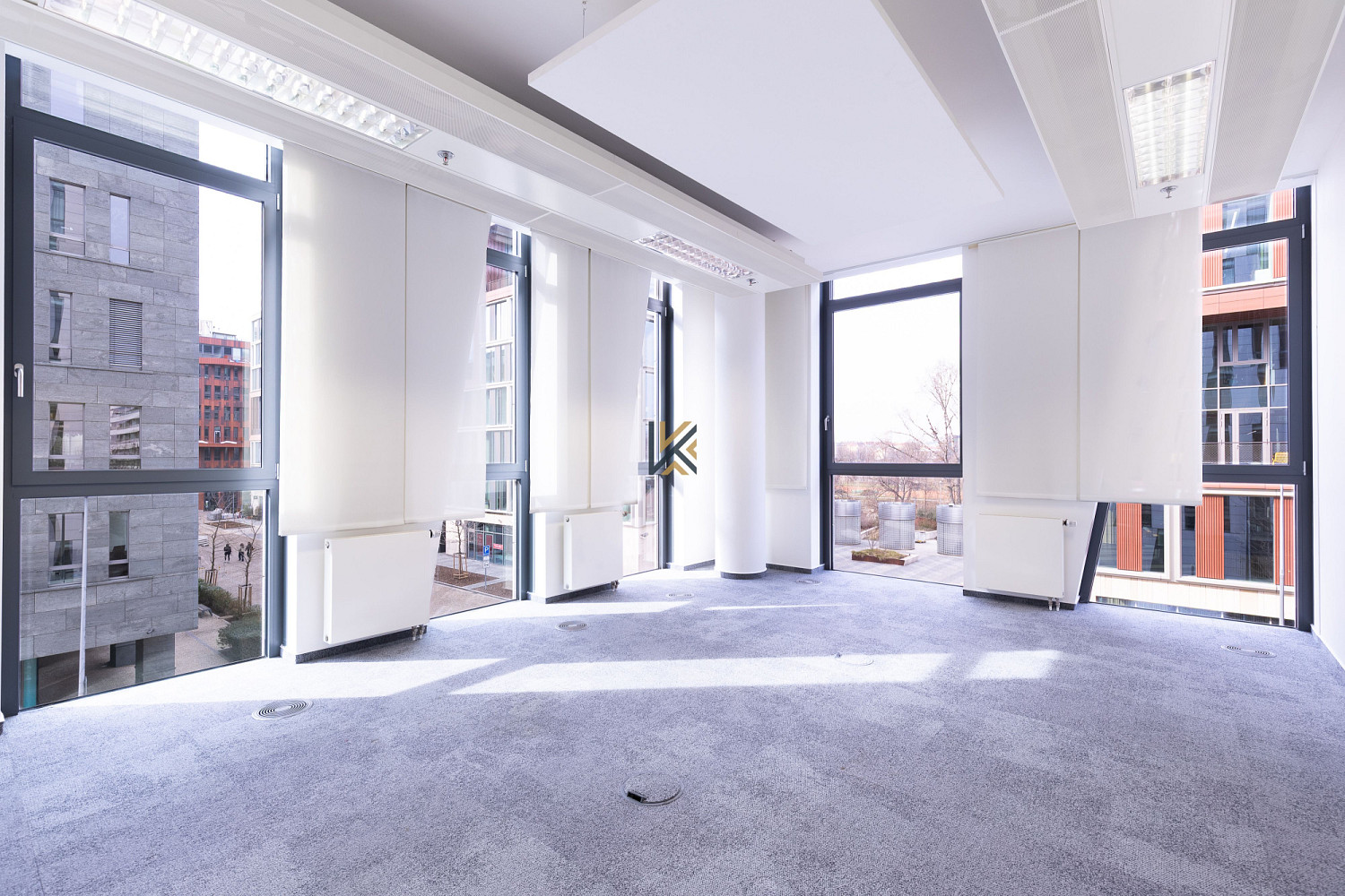 Pronájem kanceláře 886 m² – fotografie 4