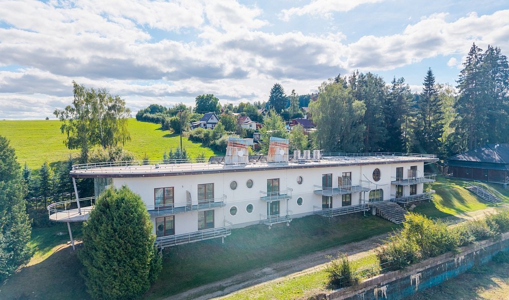Prodej ubytovacího objektu 3 160 m², Velká Hleďsebe – náhled fotky 5