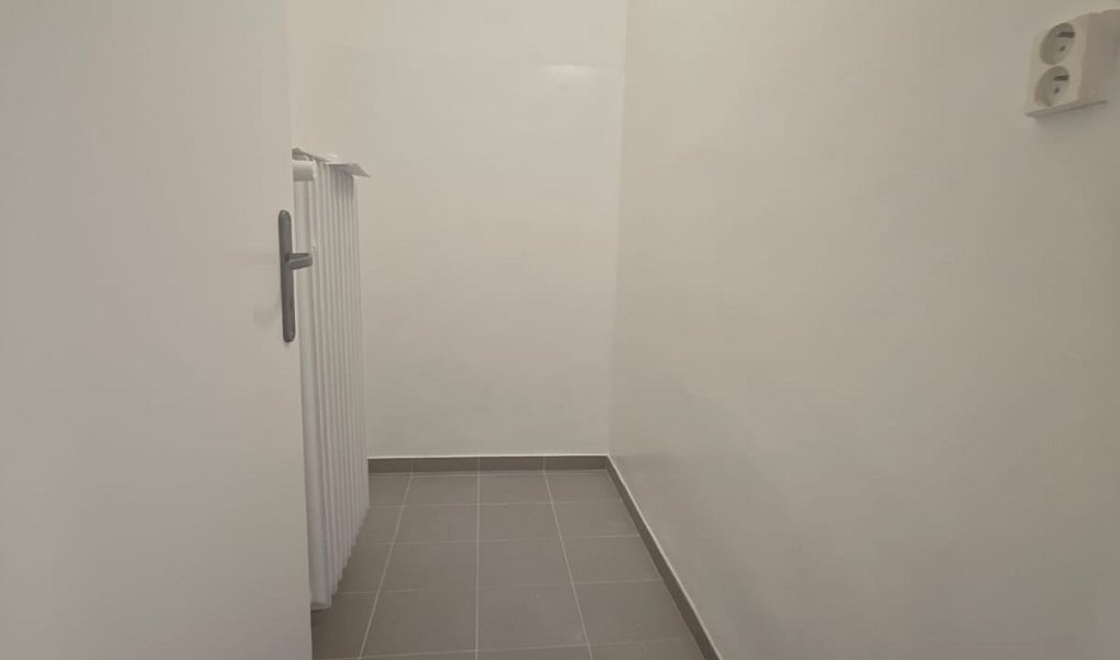 Pronájem obchodních prostor 75 m², Vsetín – náhled fotky 6