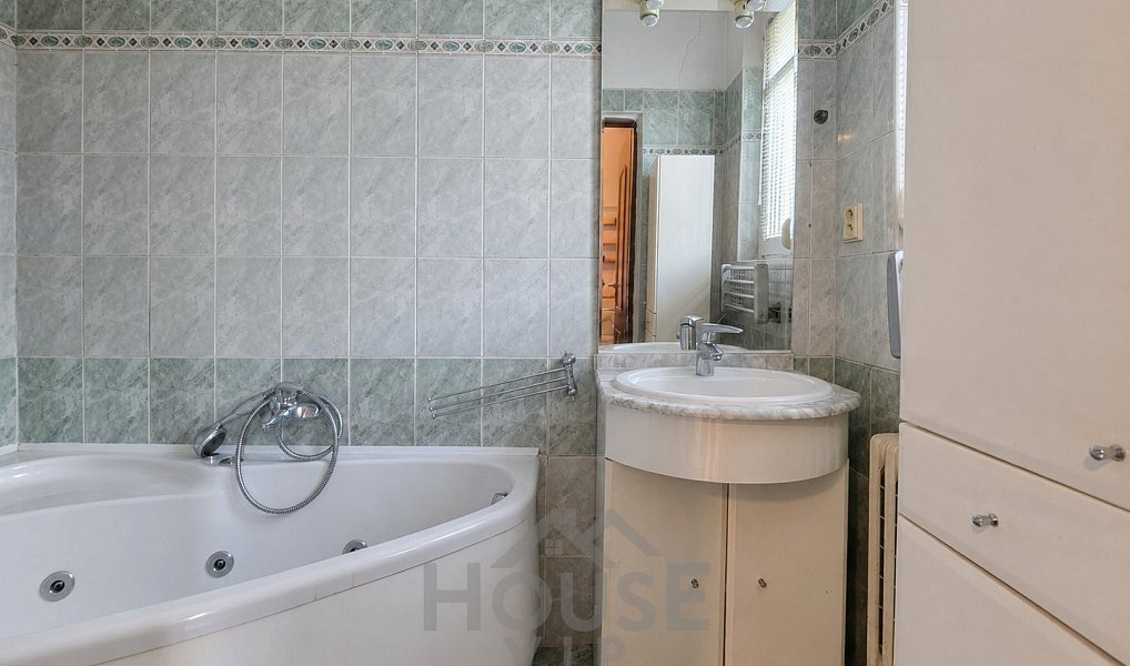 Prodej domu 275 m² s pozemkem 739 m², Praha – náhled fotky 9