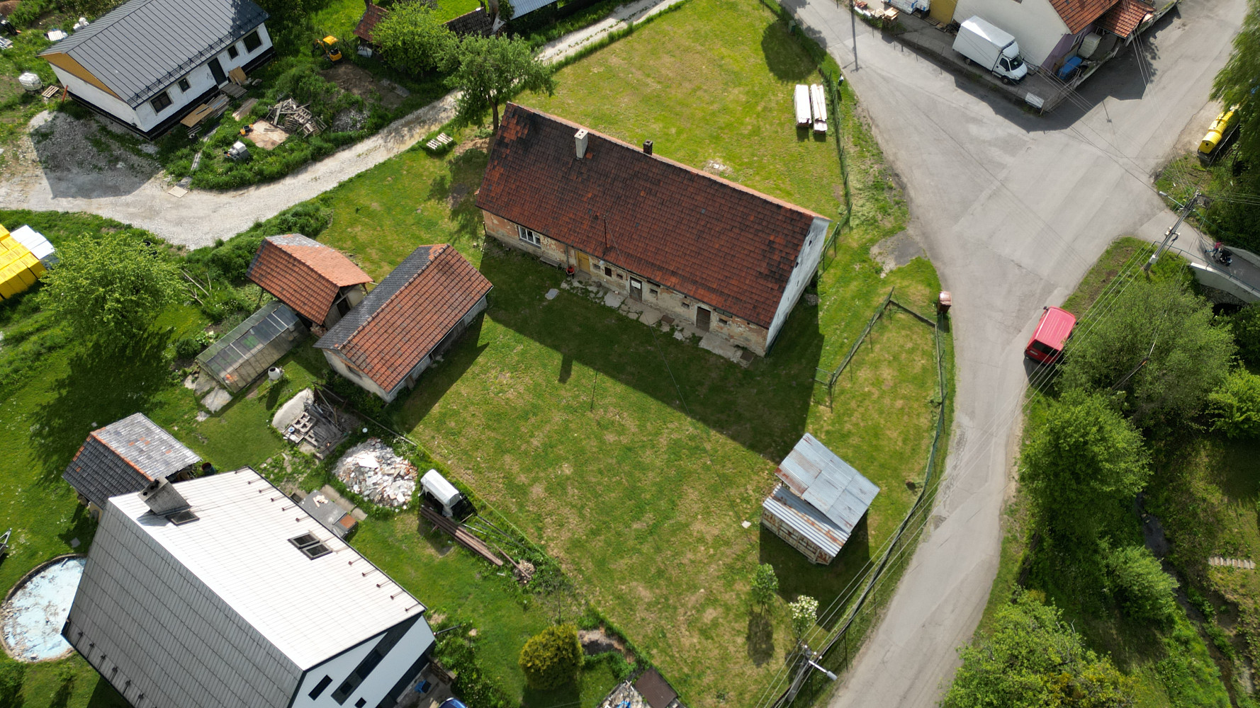 Prodej stavebního pozemku 674 m² – fotografie 3