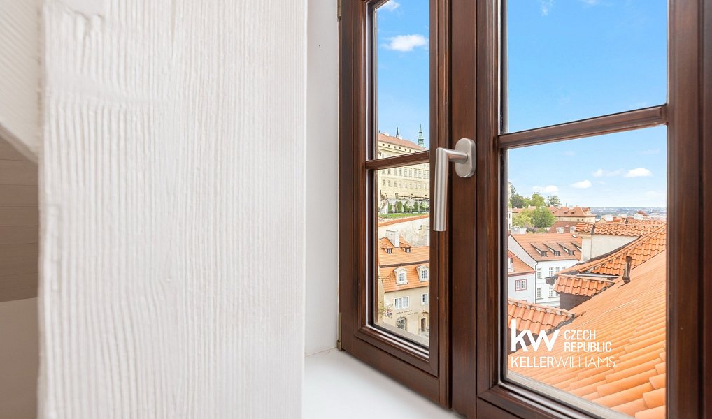 Prodej bytu 6+kk 231 m², Praha – náhled fotky 33