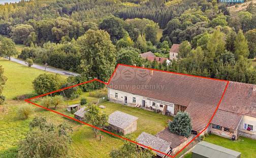Prodej domu 300 m² s pozemkem 1 551 m², Chrášťany - Benice, okres Benešov
