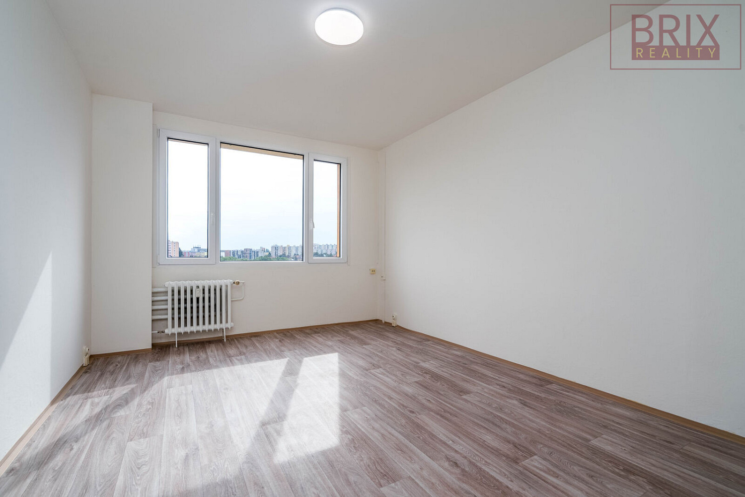 Prodej bytu 1+kk 28 m² – fotografie 4