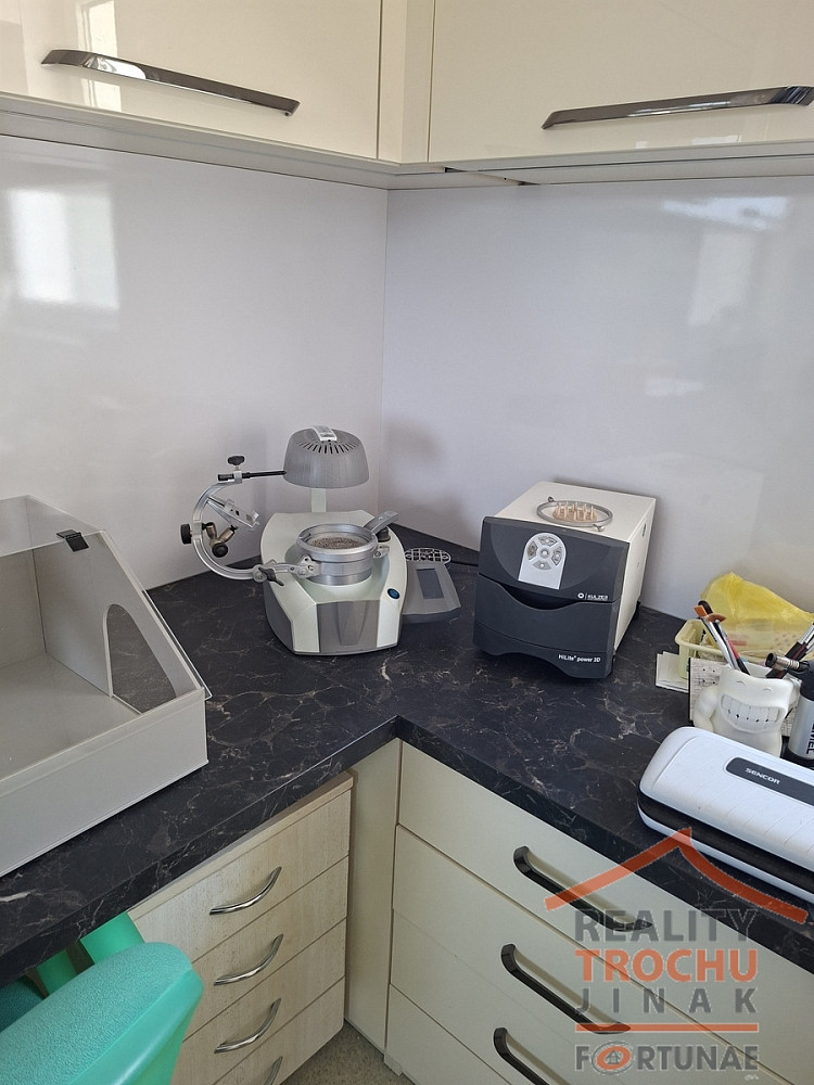Pronájem obchodních prostor 31 m² — photo 3