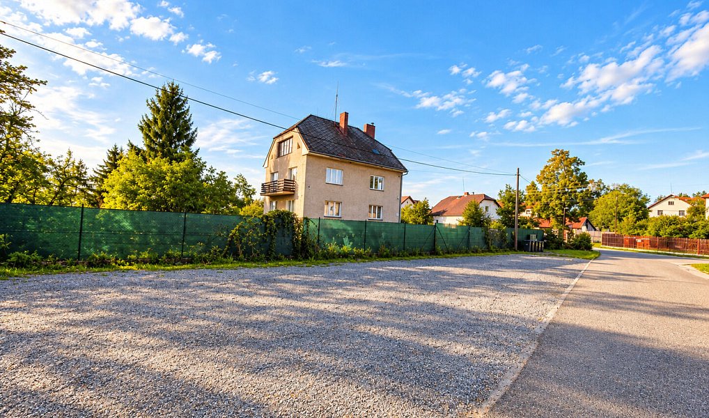Prodej domu 500 m² s pozemkem 1 139 m², Nečín – náhled fotky 3