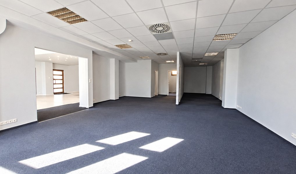Pronájem obchodních prostor 165 m², Praha – náhled fotky 2