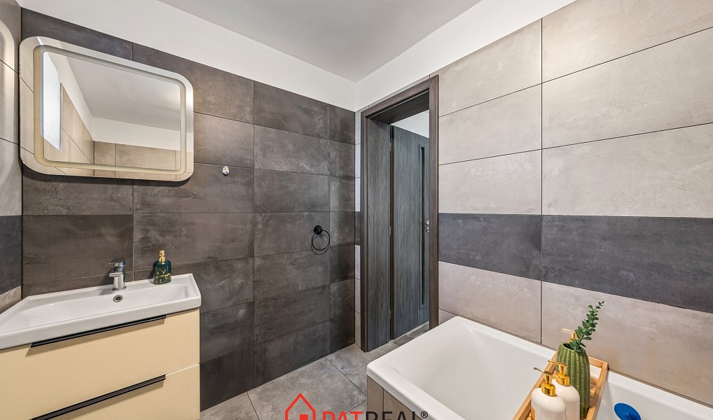 Prodej domu 177 m² s pozemkem 187 m², Rousínov – náhled fotky 11