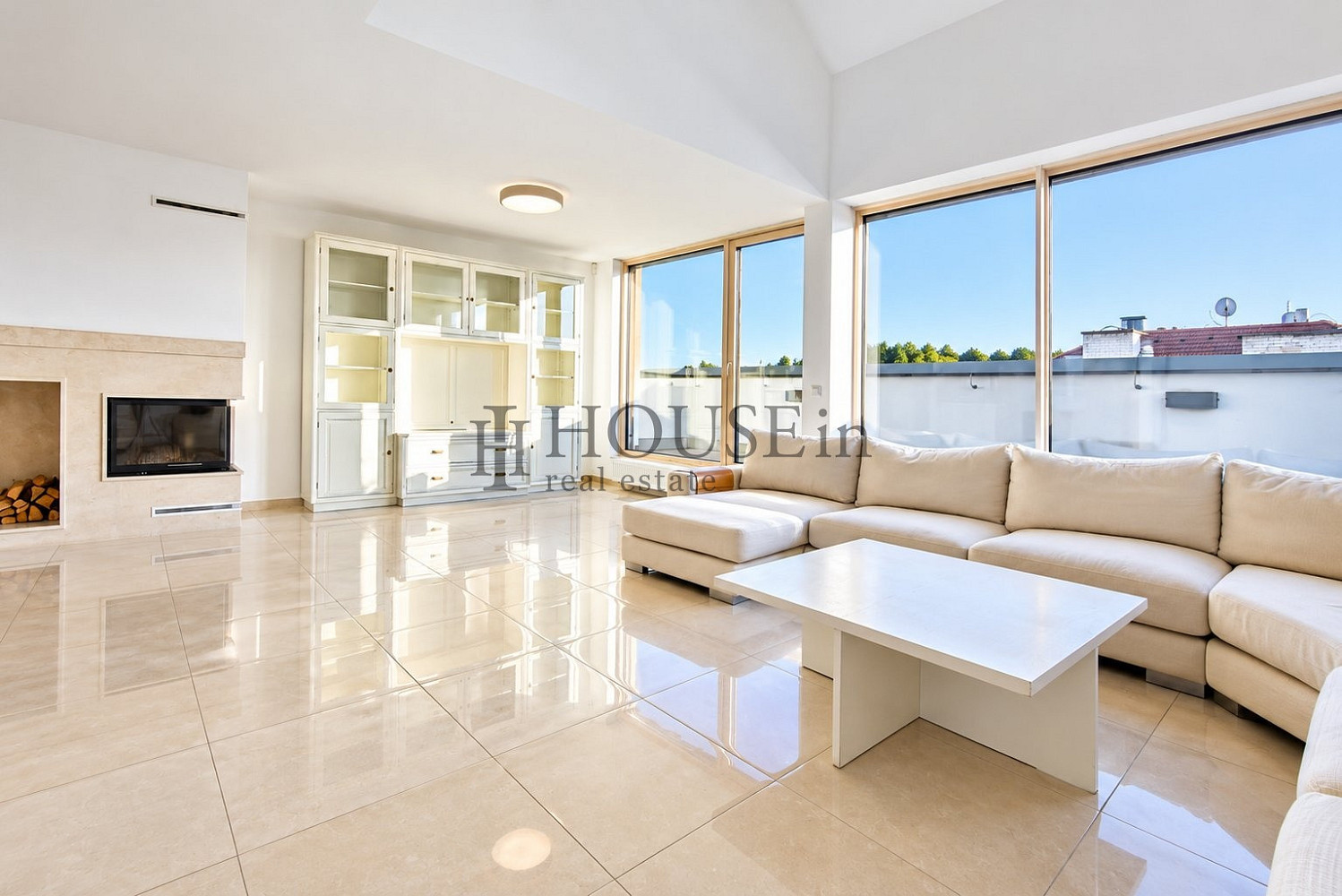 Pronájem bytu 3+kk 137 m²