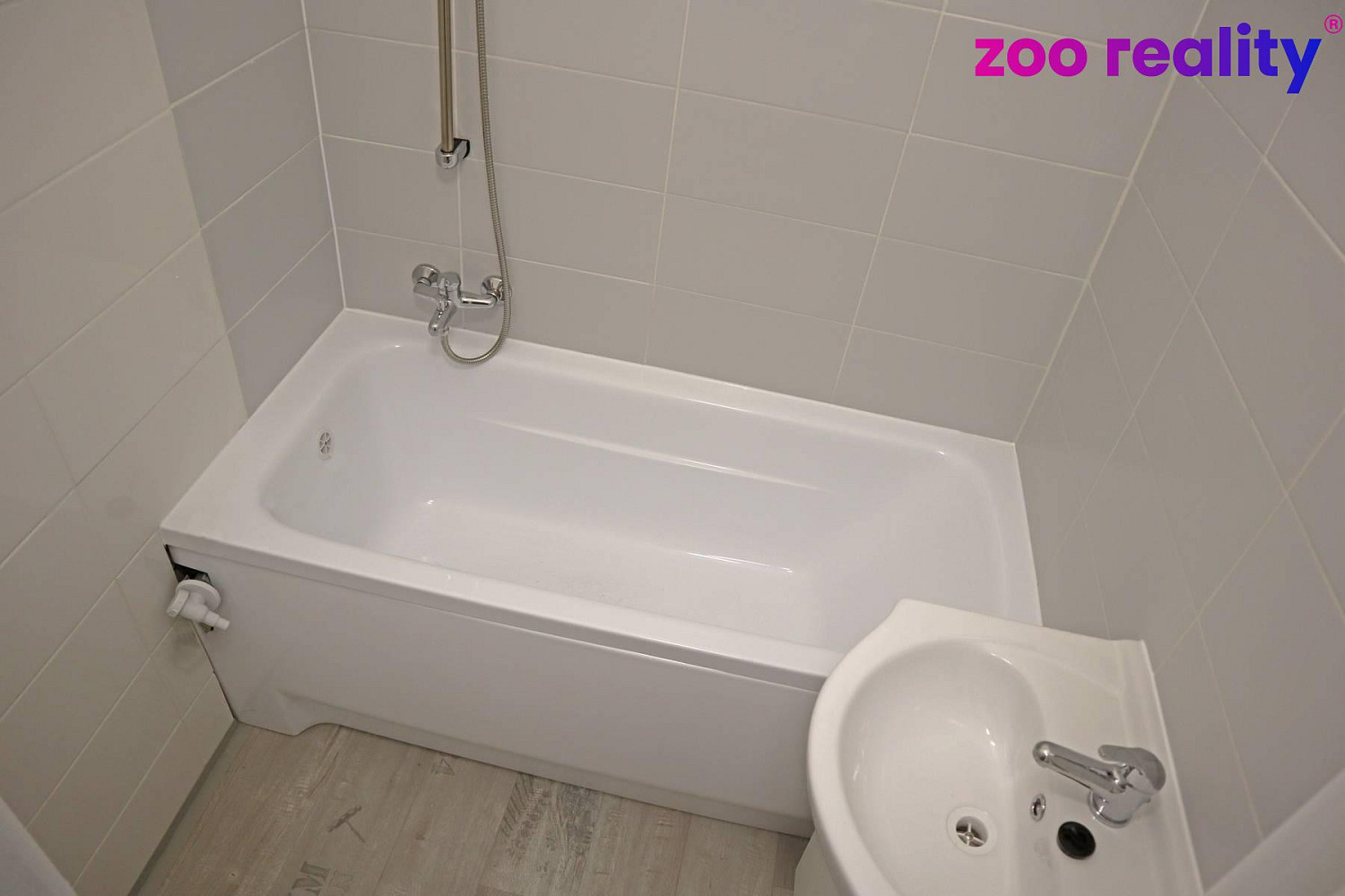 Pronájem bytu 3+1 72 m² — photo 2