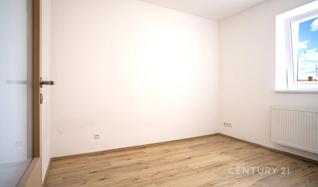 Pronájem bytu 3+kk 74 m², Znojmo – náhled fotky 12