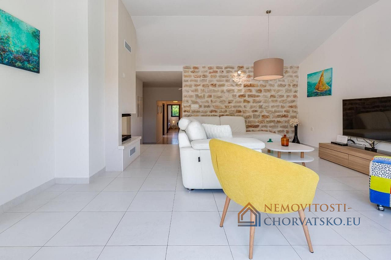 Prodej domu 172 m² s pozemkem 589 m² - Vista 6