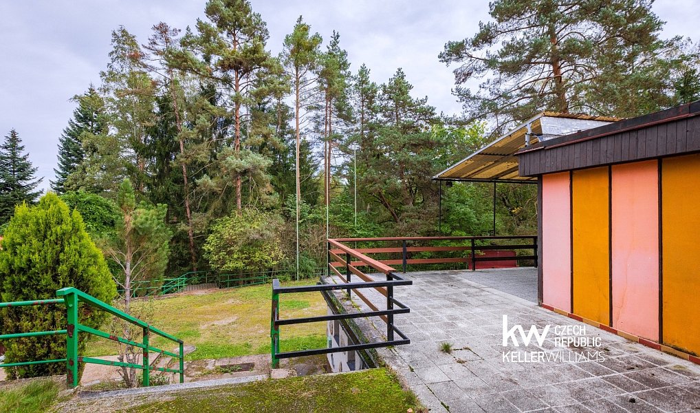 Prodej ubytovacího objektu 655 m², Křečovice – náhled fotky 18