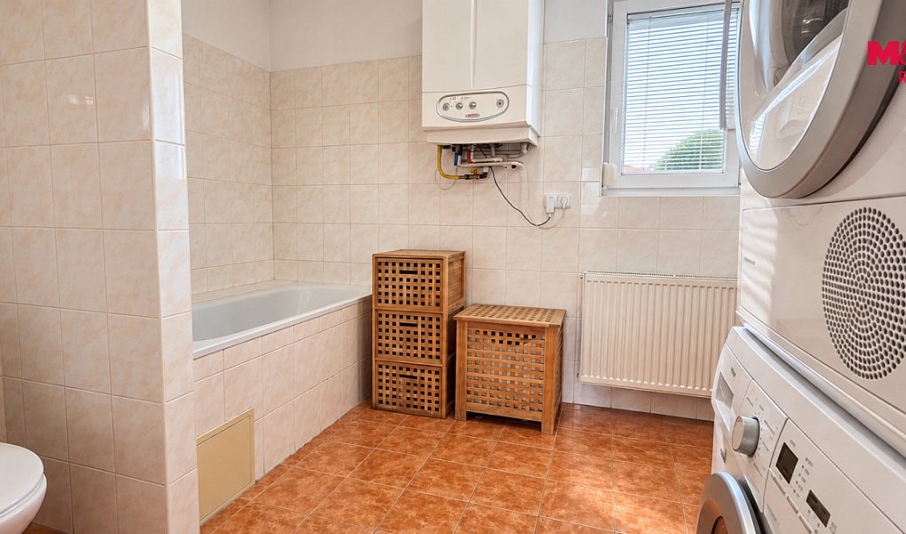 Prodej bytu 3+kk 68 m², Holice – náhled fotky 12