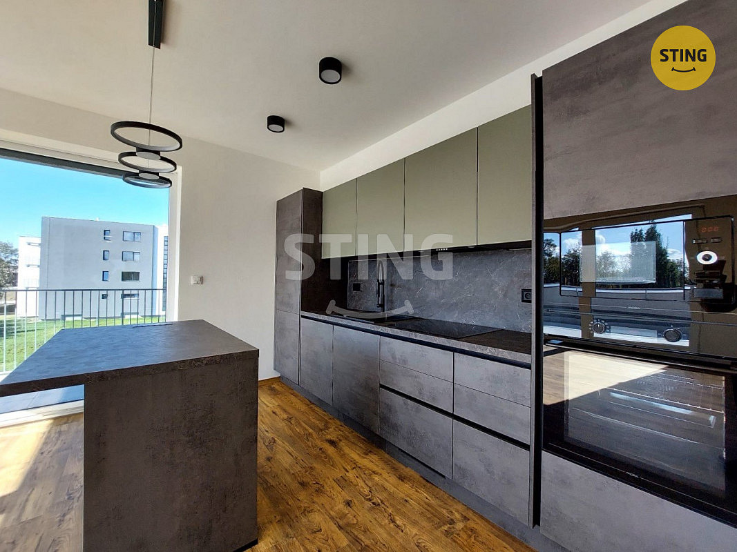 Pronájem bytu 2+kk 91 m² – fotografie 2