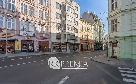 Pronájem obchodních prostor 130 m², Školní, Teplice