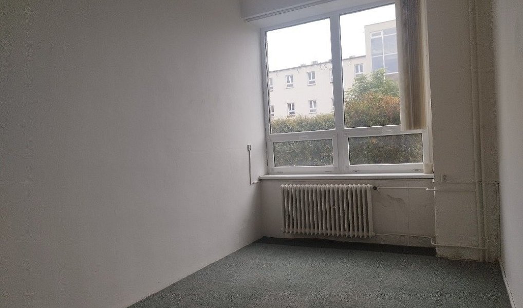 Pronájem kanceláře 18 m², Pardubice – náhled fotky 2